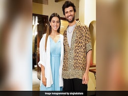 भोजपुरी एक्ट्रेस अक्षरा सिंह ने की 'लाइगर' से मुलाकात, विजय देवेराकोंडा संग फोटो शेयर कर बोलीं- मिलना रह गया था भोजपुरी एक्ट्रेस अक्षरा सिंह ने की 'लाइगर' से मुलाकात, विजय देवेराकोंडा संग फोटो शेयर कर बोलीं- मिलना रह गया था