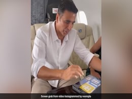 अक्षय कुमार 'बहनों' से लूडो में हारे मंहगी 'कार और हीरे की ज्वेलरी', शर्त में लगाया था ये सब अक्षय कुमार 'बहनों' से लूडो में हारे मंहगी 'कार और हीरे की ज्वेलरी', शर्त में लगाया था ये सब