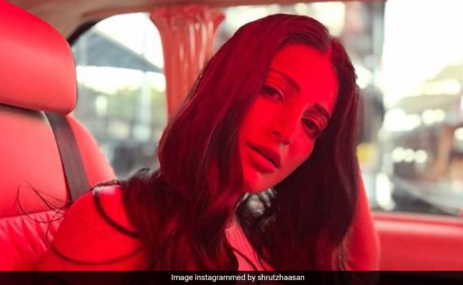 In Turkey, Shruti Haasan Is "Seeing Red" In The Best Way