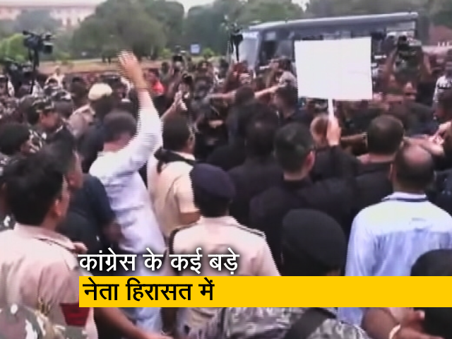 पुलिस ने सचिन पायलट, अजय माकन समेत कांग्रेस के कई बड़े नेताओं को हिरासत में लिया