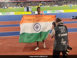 CWG 2022: मुरली श्रीशंकर ने रचा इतिहास, पुरुष लंबी कूद में जीता रजत पदक, देखें Video CWG 2022: मुरली श्रीशंकर ने रचा इतिहास, पुरुष लंबी कूद में जीता रजत पदक, देखें Video