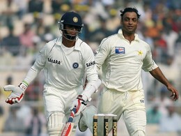 "<i>Tu Bhi Lad Sakta Hai?</i>": When Rahul Dravid's Anger Surprised Shoaib Akhtar During India-Pakistan Clash