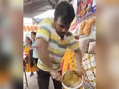 After Flying Dosa, New 'Helicopter Bhel' Has Become A Hit Online After Flying Dosa, New 'Helicopter Bhel' Has Become A Hit Online