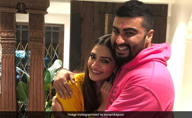 <i>Koffee With Karan 7</i>: Arjun Kapoor Recalls Being Suspended From School Due To Sonam Kapoor