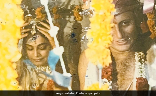 Kirron And Anupam Kher In Throwback Gold From Their Wedding