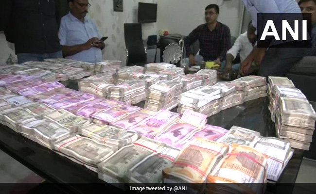 Video: Bihar Government Staffer's House Raided, Rs 1 Crore Cash Seized