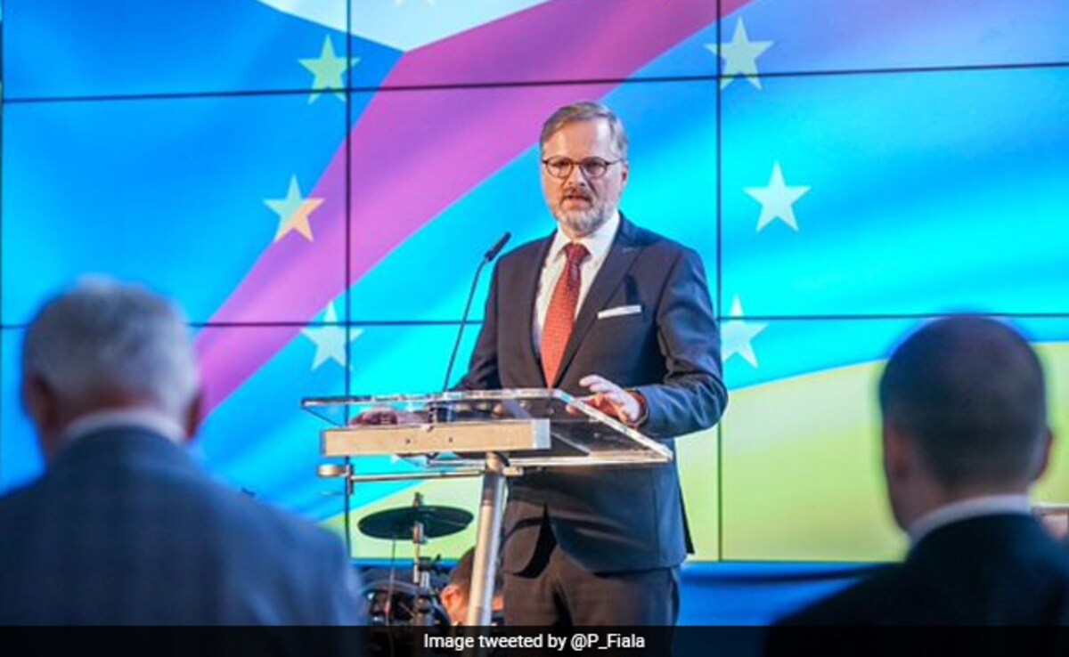 Прага Czech Prime Minister Petr Fiala s X social media account