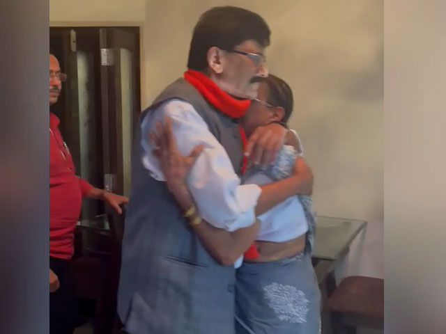 Probe Agency Officials Waiting, Sanjay Raut Hugs Mother Before Leaving