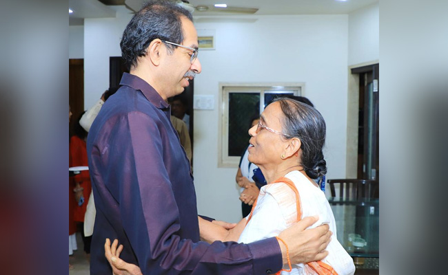 Uddhav Thackeray Meets Arrested Sena Leader Sanjay Raut's Mother, Wife