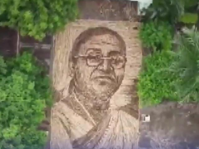 Indore-Based Artists Create 4,000 Sq Ft Scrap Wood Portrait Of President Murmu