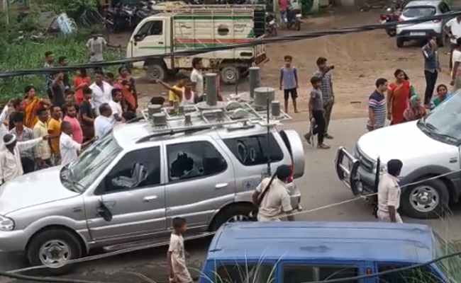 बिहार : CM नीतीश कुमार के काफिले पर पथराव मामले में पुलिस का एक्शन, 13 आरोपियों को किया गिरफ्तार