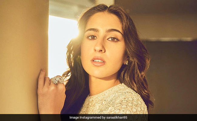 Birthday Girl Sara Ali Khan Is A Poet And Everyone Knows It. 5 LOL Captions