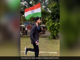 Happy Independence Day: 65 की उम्र में हाथ में झंडा लेकर दौड़ा ये मशहूर एक्टर, देखकर फैंस बोले- 'देशप्रेम एक जोश है' Happy Independence Day: 65 की उम्र में हाथ में झंडा लेकर दौड़ा ये मशहूर एक्टर, देखकर फैंस बोले- 'देशप्रेम एक जोश है'