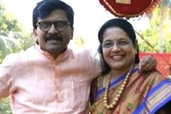 Sanjay Raut's Wife At Enforcement Directorate's Office For Questioning Sanjay Raut's Wife At Enforcement Directorate's Office For Questioning