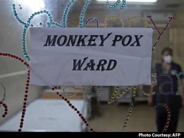 चीन में मंकीपॉक्स को लेकर अलर्ट,  स्वास्थ्य अधिकारी ने लोगों से विदेशियों के संपर्क में आने से बचने के लिए कहा