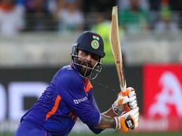 रविंद्र जडेजा ने शेयर की पीएम मोदी के साथ की तस्वीर, फैंस के आए ऐसे रिएक्शन रविंद्र जडेजा ने शेयर की पीएम मोदी के साथ की तस्वीर, फैंस के आए ऐसे रिएक्शन