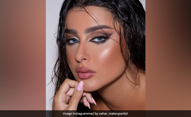 Here's Your Guide To Try Graphic Eyeliner With These Easy Tips