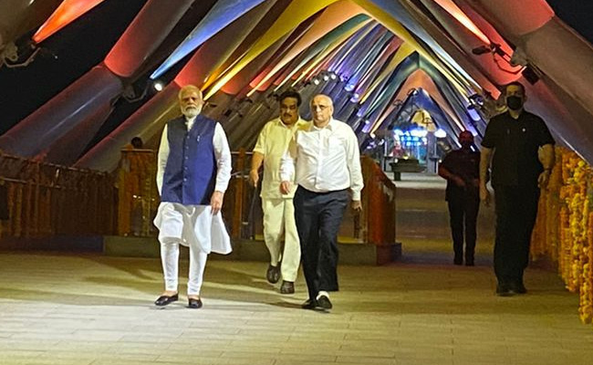 PM Inaugurates Pedestrians-And-Cyclists-Only Atal Bridge In Gujarat