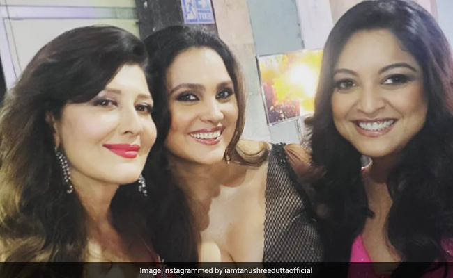 एक ही फ्रेम में दिख रही ये तीनों हसीनाएं हैं बेहद खास, रह चुकी हैं मिस इंडिया- यूनिवर्स और टॉप एक्ट्रेस, आपने पहचाना ?