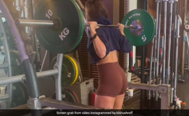 Krishna Shroff Makes Us Look Bad Again With Deadlifts In The Gym