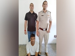 दोस्तों पर धौंस जमाने के लिए यूपी पुलिस की फर्जी आईडी कार्ड रखता था, फरीदाबाद पुलिस ने किया गिरफ्तार दोस्तों पर धौंस जमाने के लिए यूपी पुलिस की फर्जी आईडी कार्ड रखता था, फरीदाबाद पुलिस ने किया गिरफ्तार