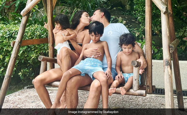 Inside Lisa Haydon's Fam-Jam With Husband Dino And Kids Lara, Leo ...