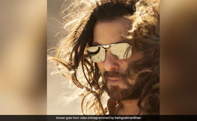 Salman Khan Celebrates 34 Years In Cinema: "Thank You For Being With Me," He Writes