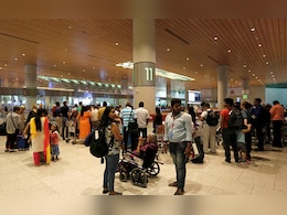 घरेलू उड़ानों के यात्रियों की संख्या 17 नवंबर को रिकॉर्ड 5.05 लाख पर पहुंची घरेलू उड़ानों के यात्रियों की संख्या 17 नवंबर को रिकॉर्ड 5.05 लाख पर पहुंची