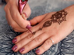 Raksha Bandhan 2022: रक्षाबंधन पर आप भी लगा सकती हैं सिंपल और सुंदर मेहंदी, यहां से लीजिए Mehndi Design के आइडिया  Raksha Bandhan 2022: रक्षाबंधन पर आप भी लगा सकती हैं सिंपल और सुंदर मेहंदी, यहां से लीजिए Mehndi Design के आइडिया