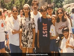 Sonam, Rhea And Harsh Varrdhan Kapoor In A Throwback Gold With Cousins Mohit And Akshay Marwah. Courtesy - Sunita Kapoor Sonam, Rhea And Harsh Varrdhan Kapoor In A Throwback Gold With Cousins Mohit And Akshay Marwah. Courtesy - Sunita Kapoor