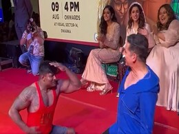 दिव्यांग डांसर के साथ डांस करके अक्षय कुमार ने गर्दा मचा दिया, लोगों ने कहा- ये सम्मान का बंधन है दिव्यांग डांसर के साथ डांस करके अक्षय कुमार ने गर्दा मचा दिया, लोगों ने कहा- ये सम्मान का बंधन है