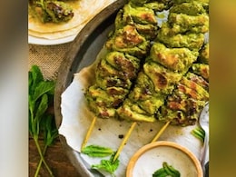 Nimbu Mirchi Chicken Tikka: रेगुलर टिक्का खाकर हो गए हैं बोर तो ट्राई करें  ज़िंगी और स्पाइसी नींबू मिर्ची चिकन टिक्का रेसिपी Nimbu Mirchi Chicken Tikka: रेगुलर टिक्का खाकर हो गए हैं बोर तो ट्राई करें  ज़िंगी और स्पाइसी नींबू मिर्ची चिकन टिक्का रेसिपी