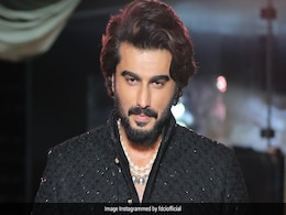 FDCI ICW 2022: अर्जुन कपूर और फरहान अख्तर समेत इन सितारों ने मंच पर मचाई धूम, दिखे बेहद स्टाइलिश FDCI ICW 2022: अर्जुन कपूर और फरहान अख्तर समेत इन सितारों ने मंच पर मचाई धूम, दिखे बेहद स्टाइलिश