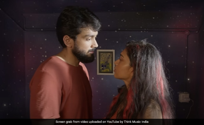 <i>Natchathiram Nagargiradhu</i> Review: Director Pa Ranjith Strikes Out In A New Direction