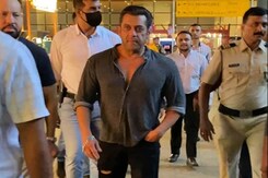 Salman Khan Spotted At The Airport Salman Khan Spotted At The Airport