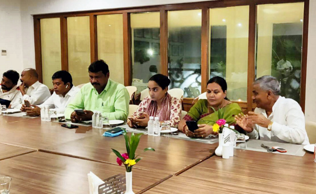 "Government Of Thieves": BJP Slams Hemant Soren-Led Government Amid Crisis