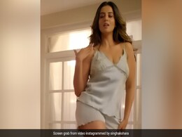 'झुलनिया' के लिए अक्षरा सिंह ने दिखाया अपना ग्लैमरस अंदाज, भोजपुरी एक्ट्रेस के नए गाने ने सोशल मीडिया पर मचाया धमाल 'झुलनिया' के लिए अक्षरा सिंह ने दिखाया अपना ग्लैमरस अंदाज, भोजपुरी एक्ट्रेस के नए गाने ने सोशल मीडिया पर मचाया धमाल