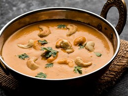 Love Dhaba Food? Try This Creamy, Dhaba-Style Kaju Masala Curry