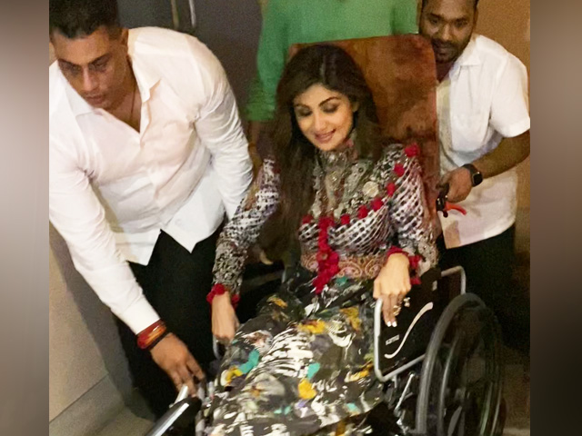 An Injured Shilpa Shetty Attends An Event In Wheelchair