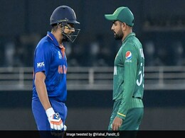 IND vs PAK Live Updates: विराट झटके के बाद भारत को उबारने में जुटे सूर्यकुमार और जडेजा IND vs PAK Live Updates: विराट झटके के बाद भारत को उबारने में जुटे सूर्यकुमार और जडेजा