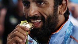 Wrestling Federation Ad-hoc Panel Hands Direct Asian Games Entries To Bajrang Punia, Vinesh Phogat; Raises Eyebrows