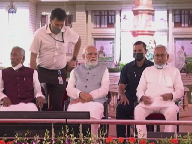 इनसाइड स्टोरी : इन 5 कारणों और मजबूरियों से नीतीश कुमार ने दूसरी बार छोड़ा BJP का साथ