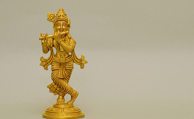 Janmashtami 2022: जन्माष्टमी पर छोटी सी बांसुरी बदल सकती है आपकी किस्मत, कर सकते हैं ये खास वास्तु उपाय!