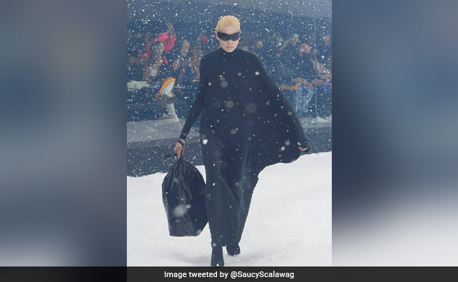 Balenciaga Launches 'Trash Pouch' Worth Rs 1.4 Lakh, Internet Shocked