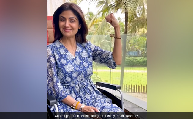 फ्रैक्चर होने के बाद खुद को ऐसे ठीक कर रही हैं शिल्पा शेट्टी, कहा- 'पैर टूटा हैं, हिम्मत नहीं'