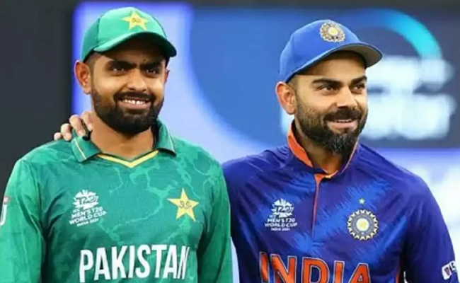 India vs Pakistan Funny Memes: भारत-पाक के मैच से पहले सोशल मीडिया पर हुई मीम्स की बरसात, देखकर हंसते-हंसते हो जाएंगे लोटपोट