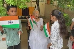 PM Modi's Mother Celebrates <i>Har Ghar Tiranga</i> Campaign PM Modi's Mother Celebrates <i>Har Ghar Tiranga</i> Campaign