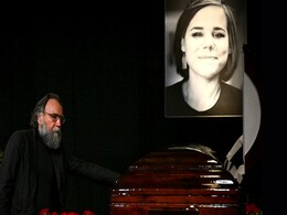 Hundreds Mourn Putin Aide's Daughter Killed In Car Bomb Hundreds Mourn Putin Aide's Daughter Killed In Car Bomb