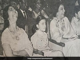 वहीदा रहमान और नर्गिस दत्त के बीच में बैठी यह बच्ची है सुपरस्टार की बहन, इनके मम्मी-पापा, पति सब हैं स्टार, पहचाना क्या? वहीदा रहमान और नर्गिस दत्त के बीच में बैठी यह बच्ची है सुपरस्टार की बहन, इनके मम्मी-पापा, पति सब हैं स्टार, पहचाना क्या?