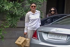 Keeping Up With The Kapoors: And Kareena-Karisma Spotted Keeping Up With The Kapoors: And Kareena-Karisma Spotted